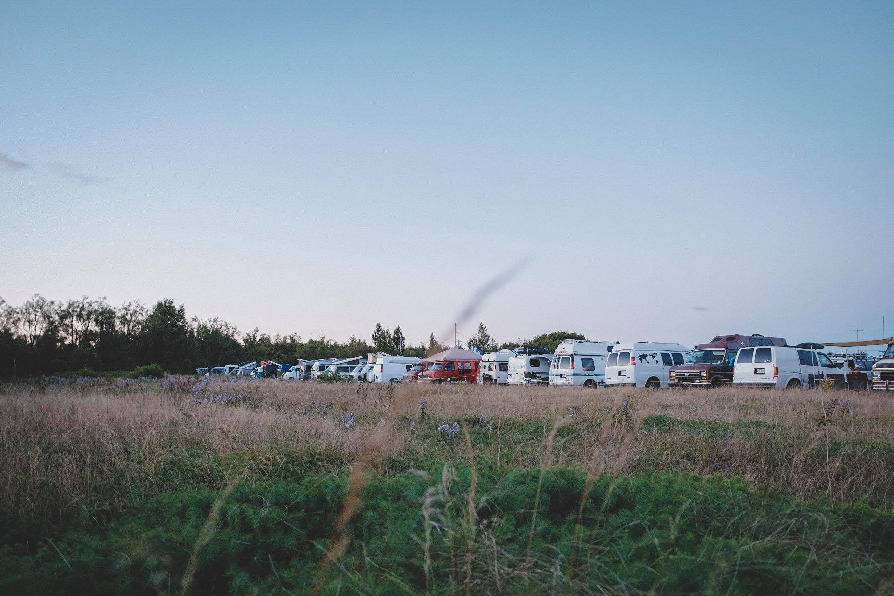 vans parked at isle-aux-coudres for van gathering