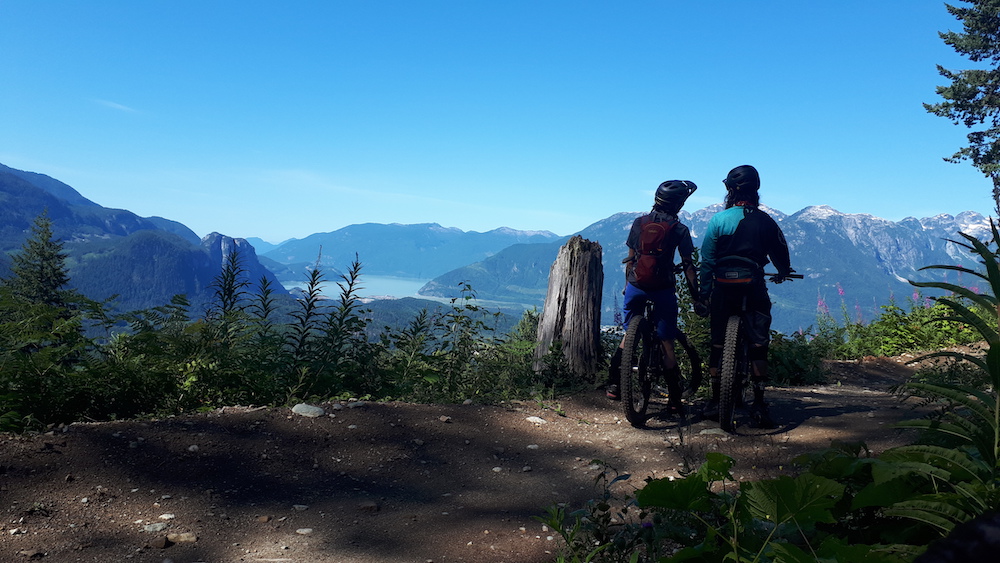 couple on mountain bike adventure