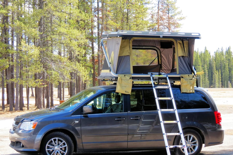 2014 dodge caravan - van rentals in Banff