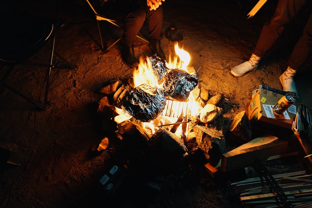 social campfire cooking - wolf and grizzly grill