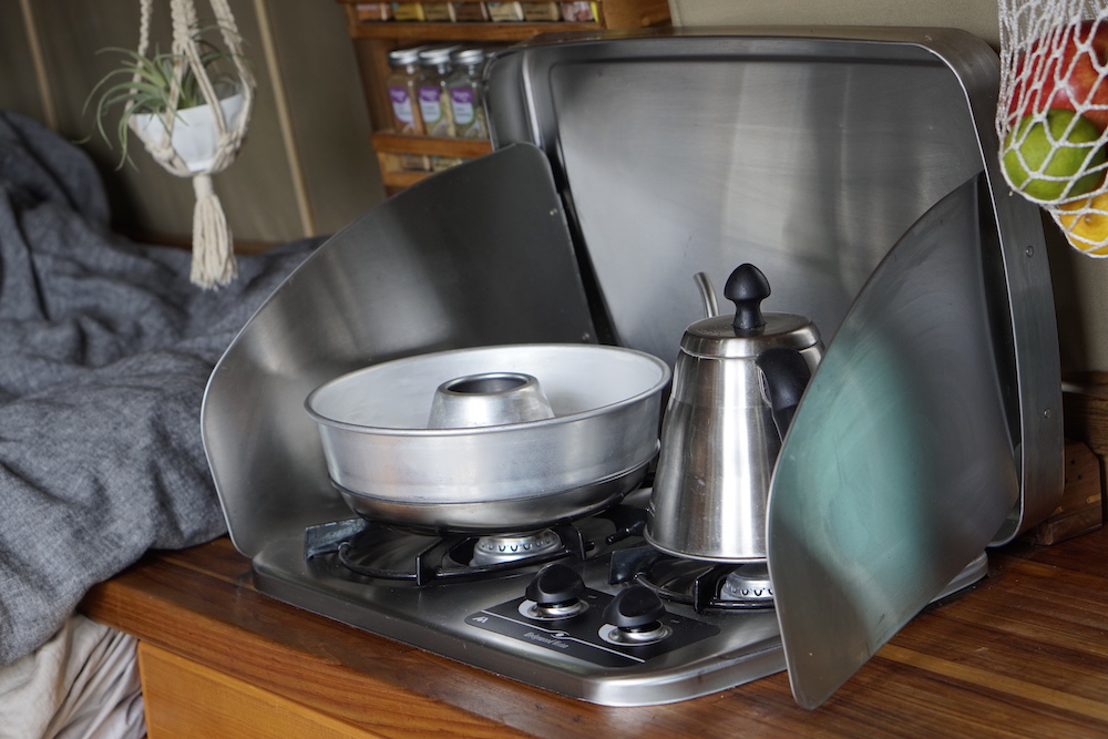 Review of the Omnia Stovetop Oven