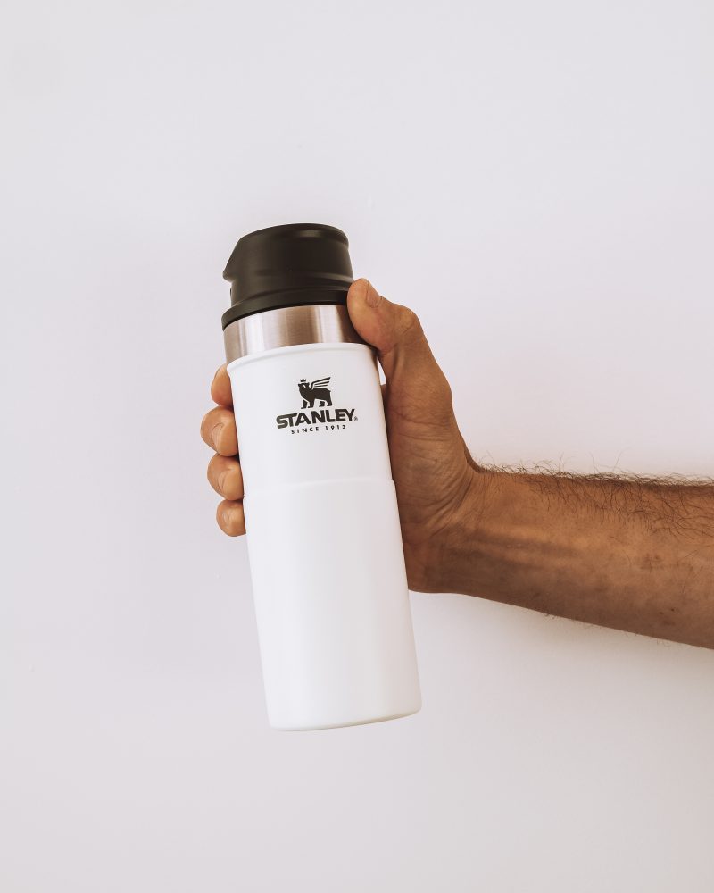 trigger action travel cup white