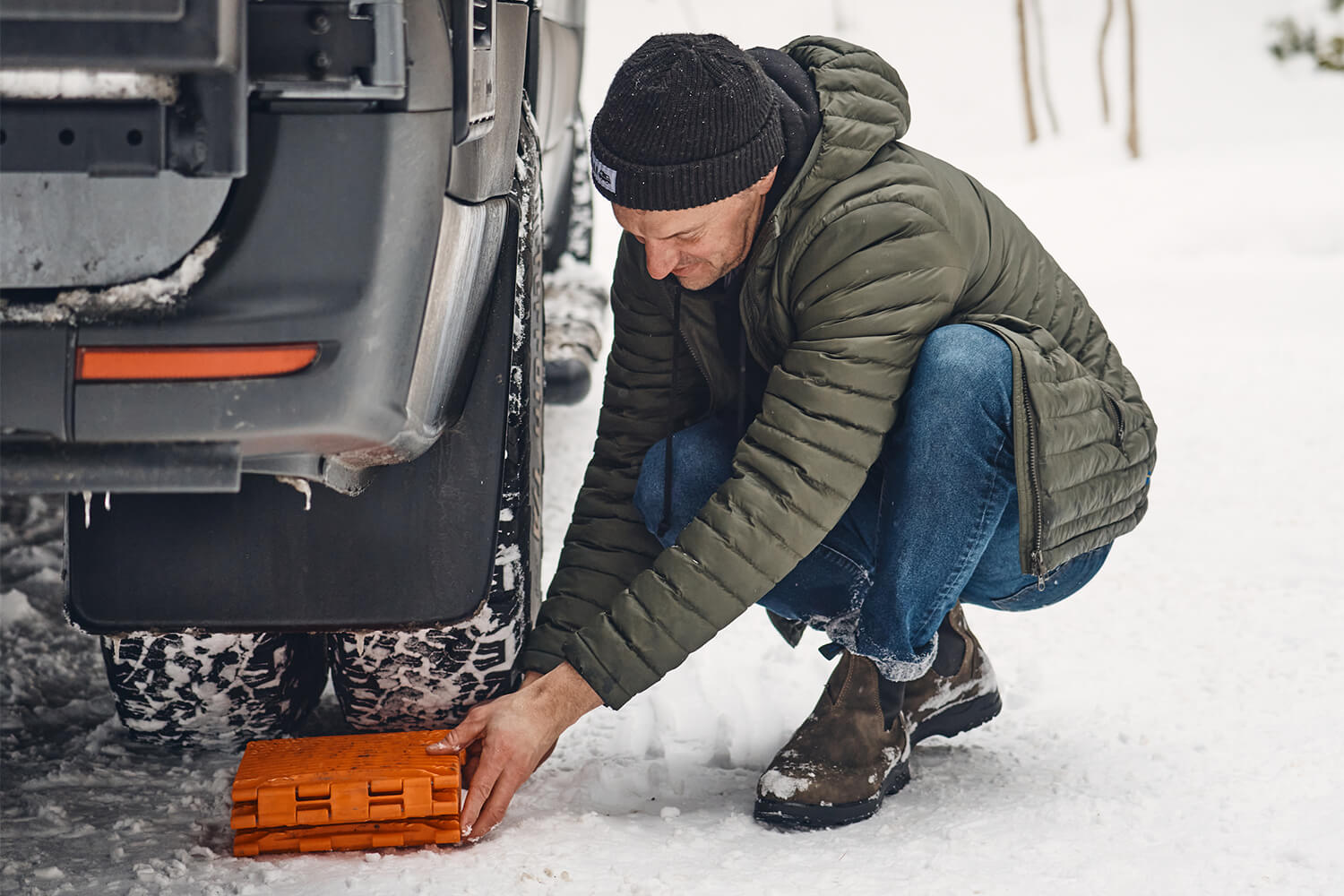 How to survive the Quebec winter in a van: essential products to stay warm!